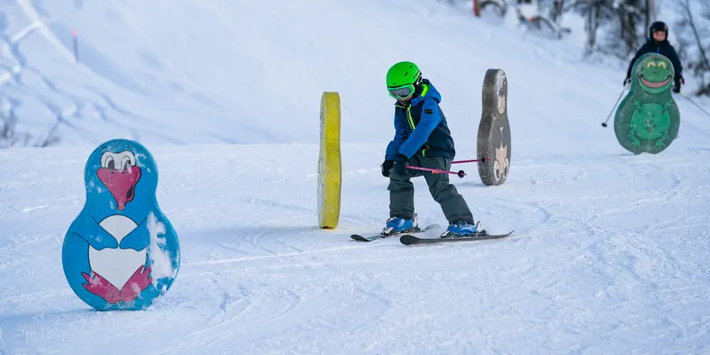 Barn i barneheisen i Tyin Filefjell Skisenter