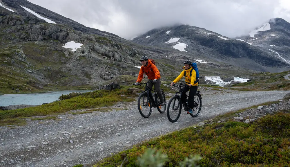 Sykling på Koldedalsvegen ved Jotunheimen